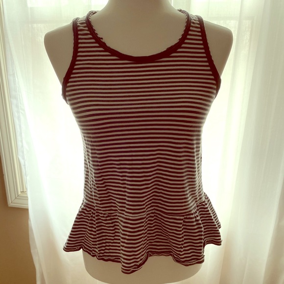 Cute gap tank - Picture 1 of 2